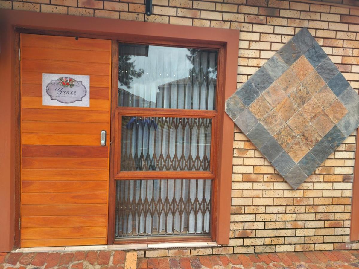 Twins Guest House Astoni Vanderbijlpark Buitenkant foto