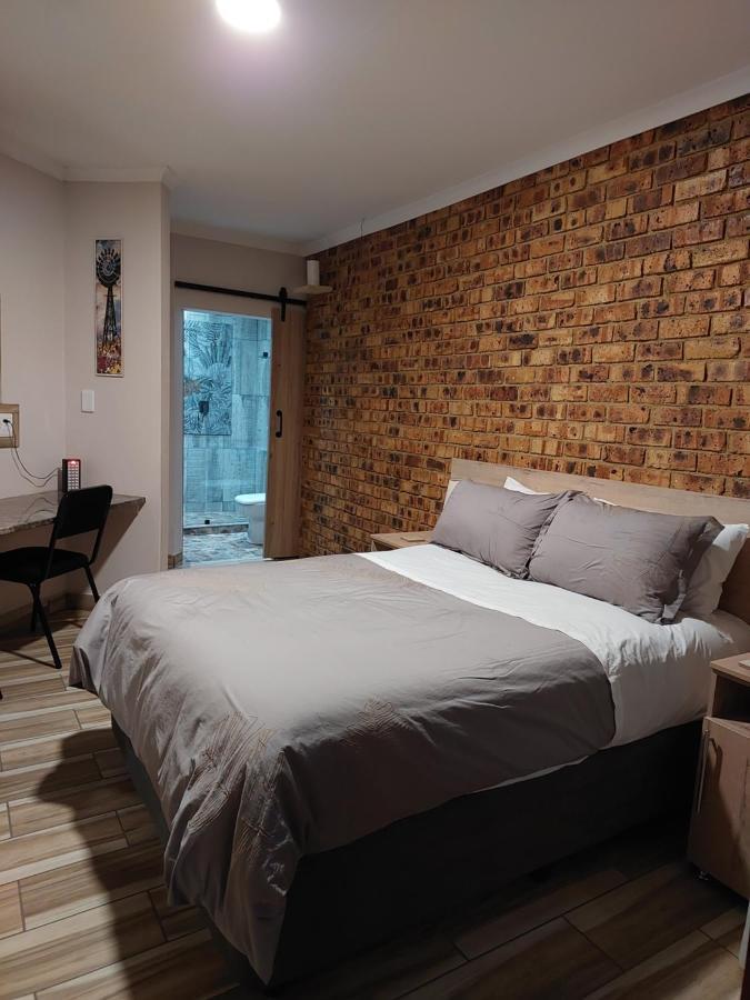 Twins Guest House Astoni Vanderbijlpark Kamer foto