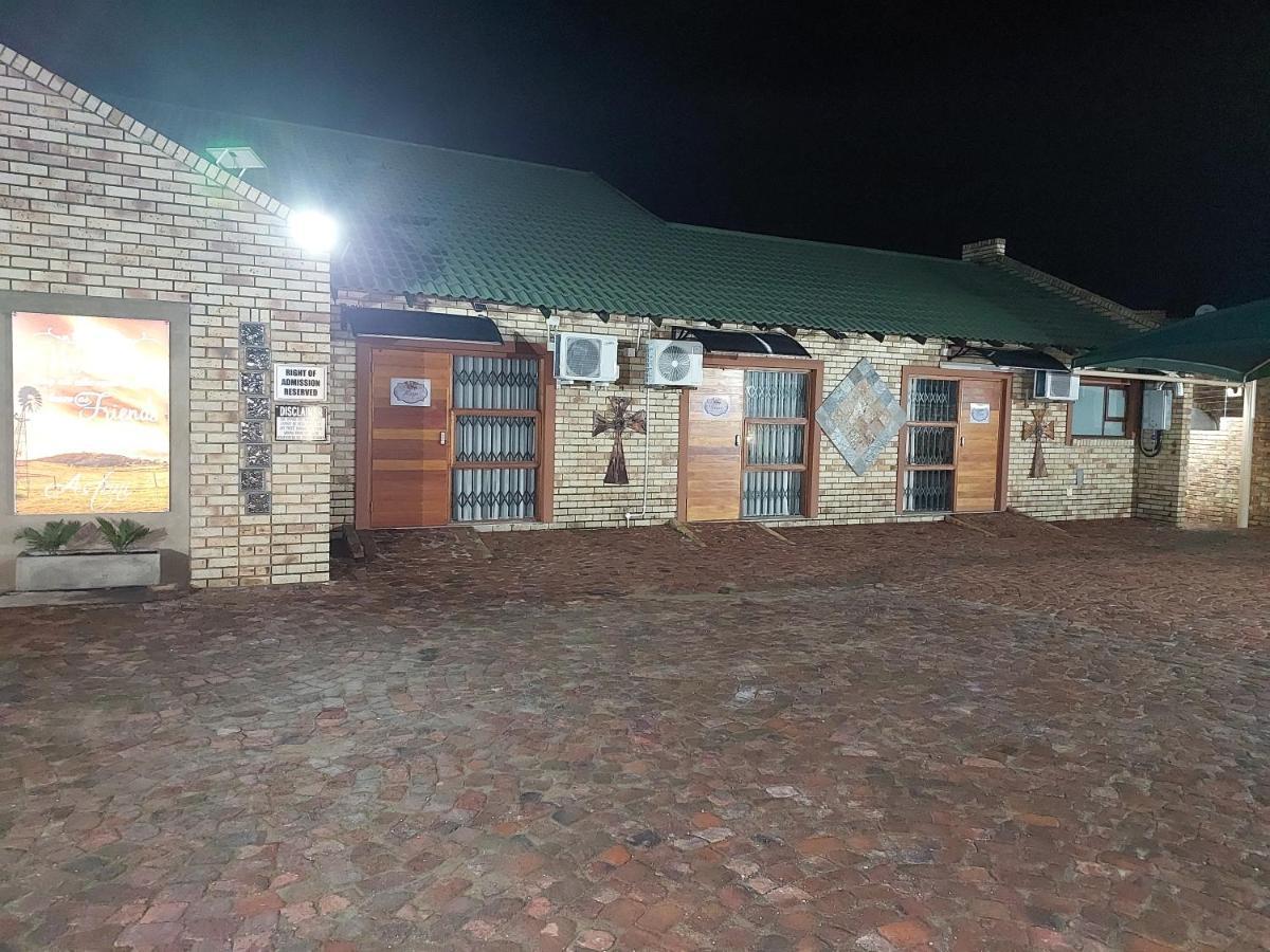 Twins Guest House Astoni Vanderbijlpark Buitenkant foto