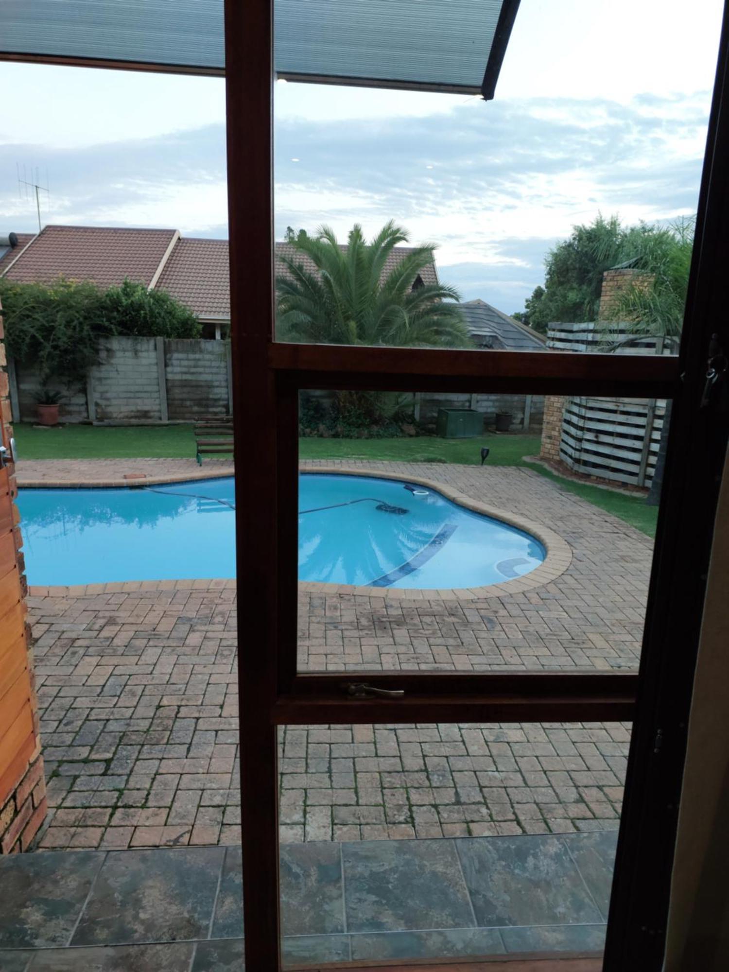Twins Guest House Astoni Vanderbijlpark Kamer foto